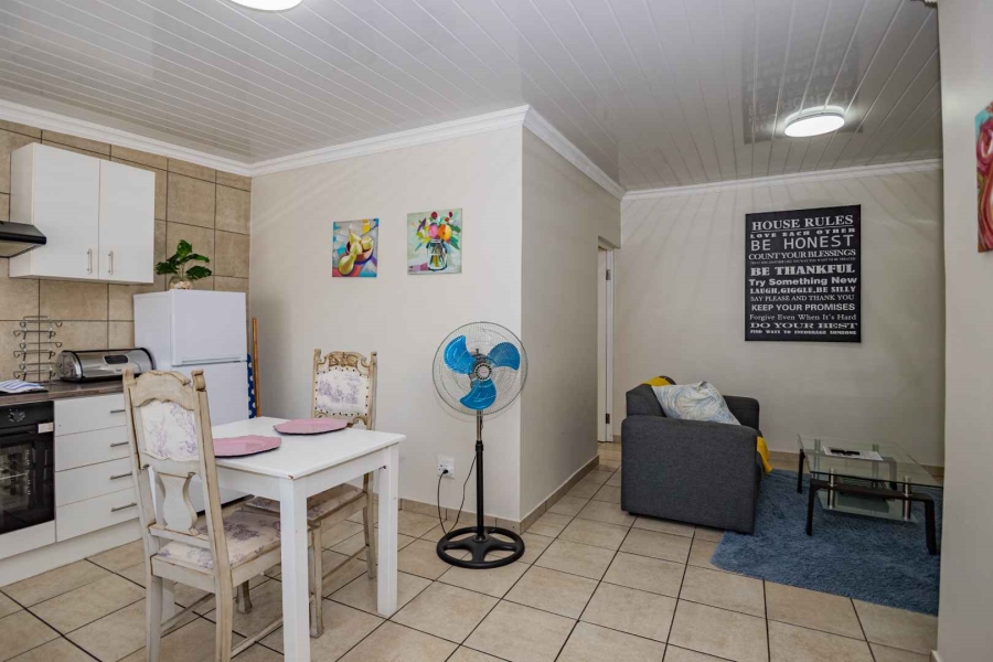 To Let 1 Bedroom Property for Rent in Oakdale Western Cape
